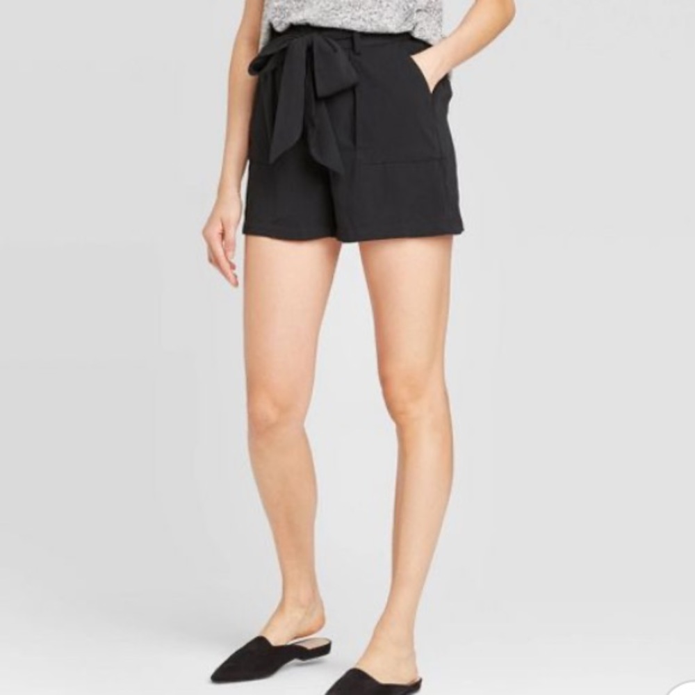 Black Belted Tie-Waist Shorts
